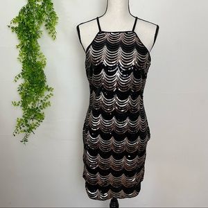 Akira Chicago Scallop Sequin Black Silver Mini Dress XL( more like a M-L)